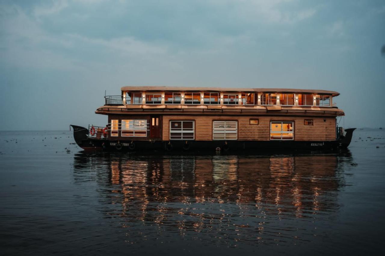 Venice Premium Houseboats Alleppey Alappuzha Exterior photo