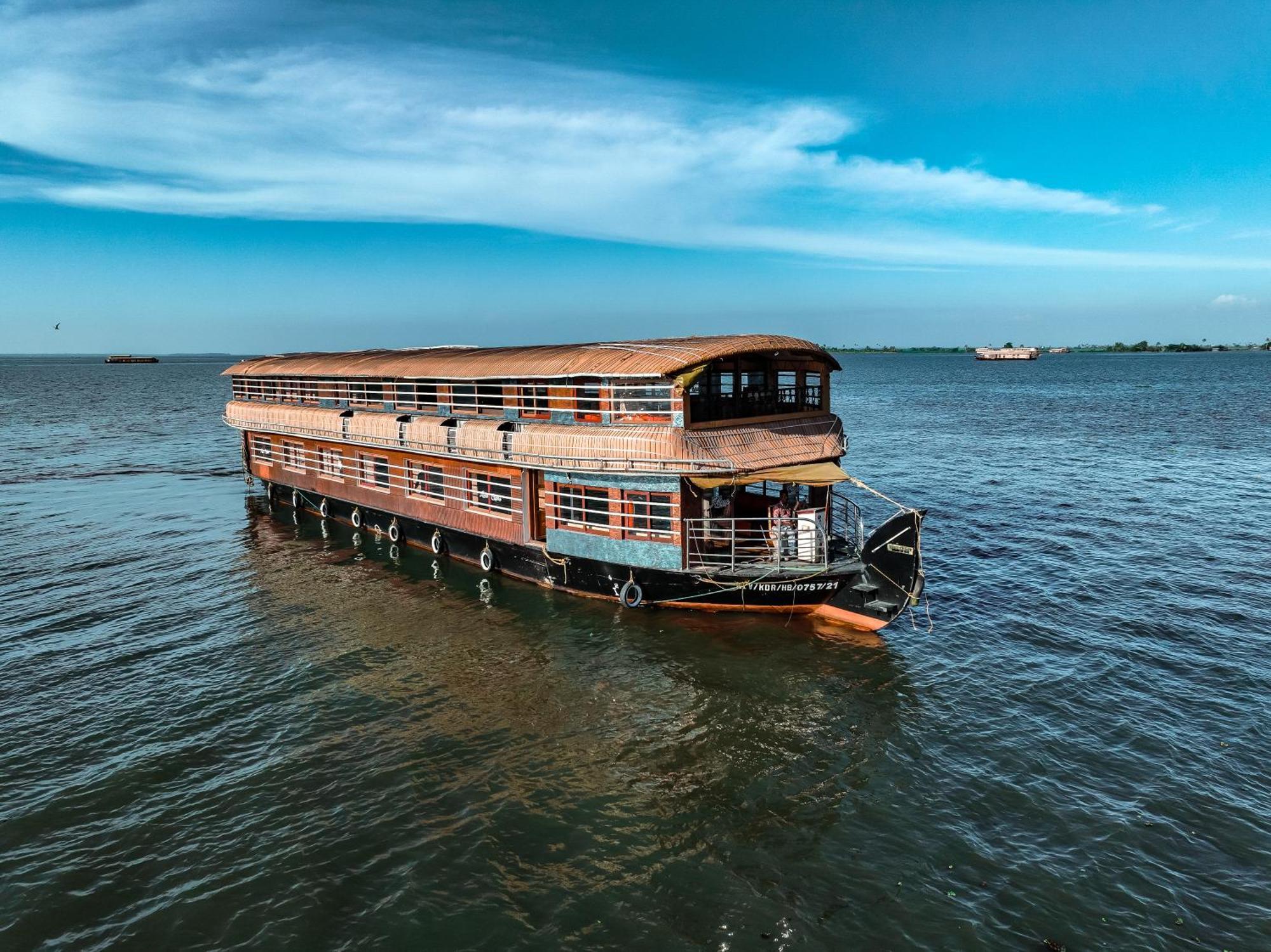 Venice Premium Houseboats Alleppey Alappuzha Exterior photo