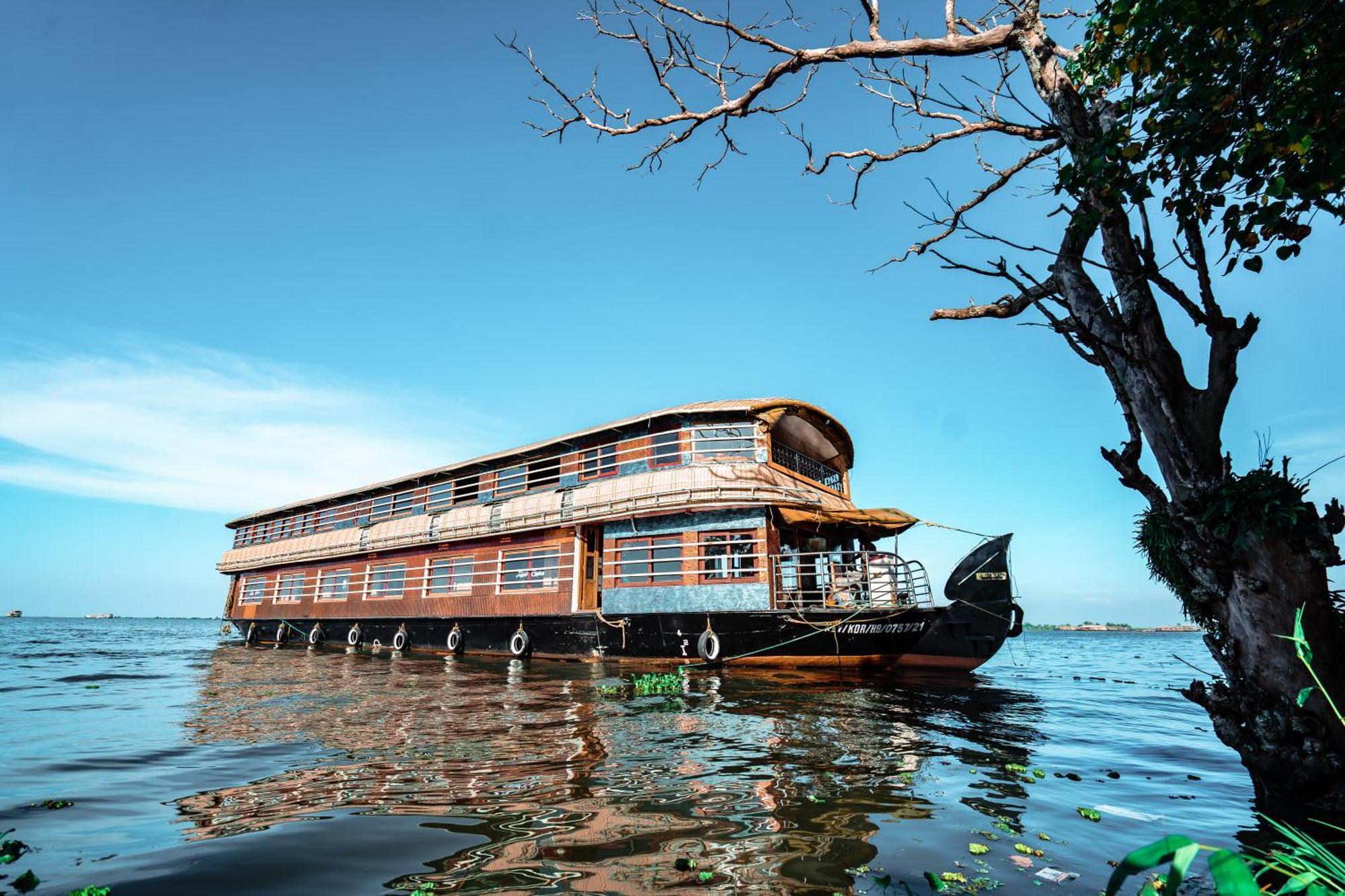 Venice Premium Houseboats Alleppey Alappuzha Exterior photo