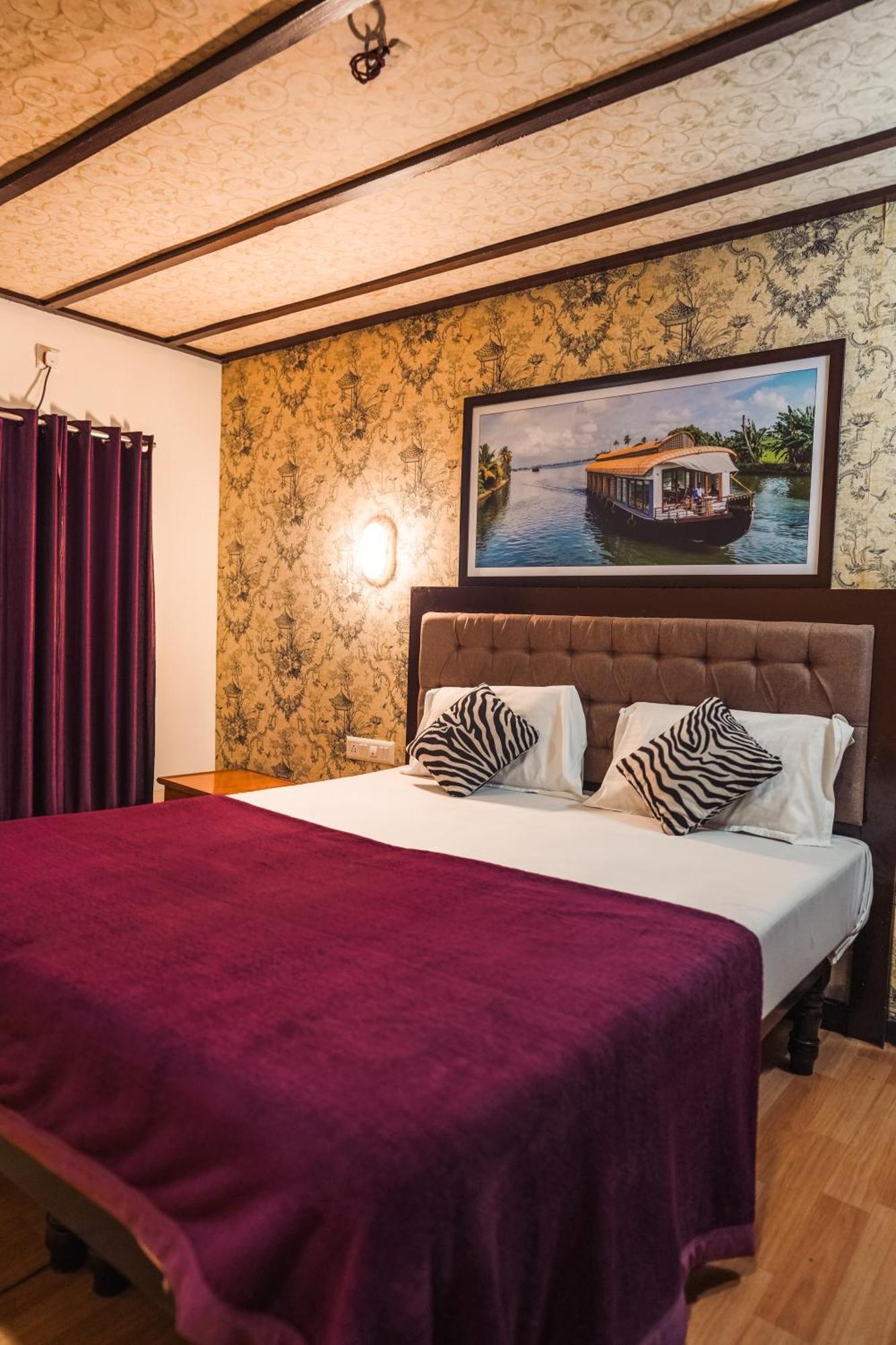 Venice Premium Houseboats Alleppey Alappuzha Exterior photo